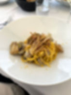 plate of clams and spaghetti